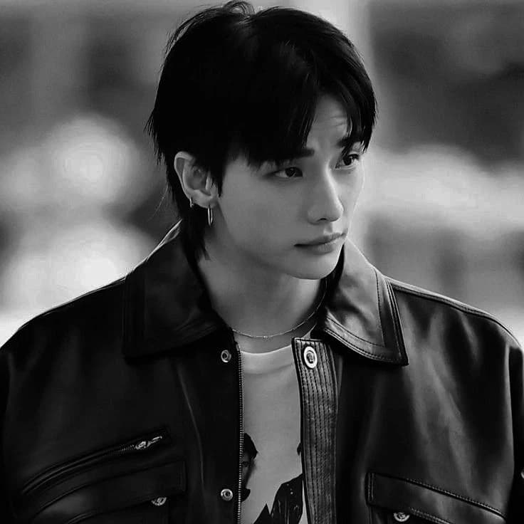 Hyunjin | ex. thumbnail