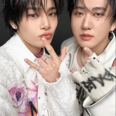 I. N é changbin thumbnail