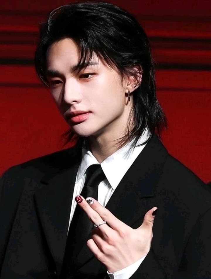 Hwang Hyunjin thumbnail
