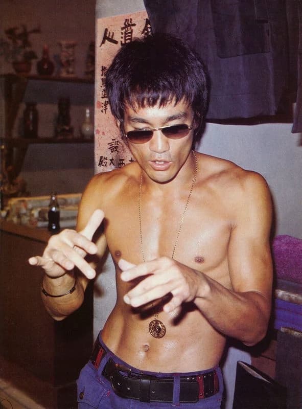 Bruce Lee. thumbnail