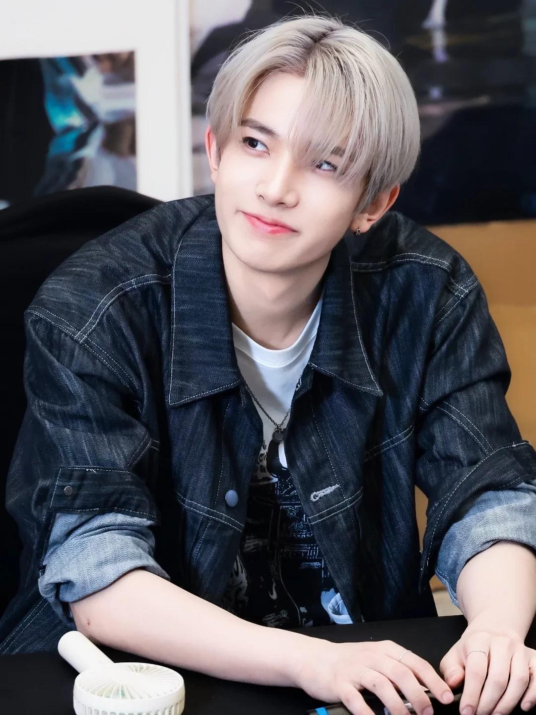 Heeseung thumbnail