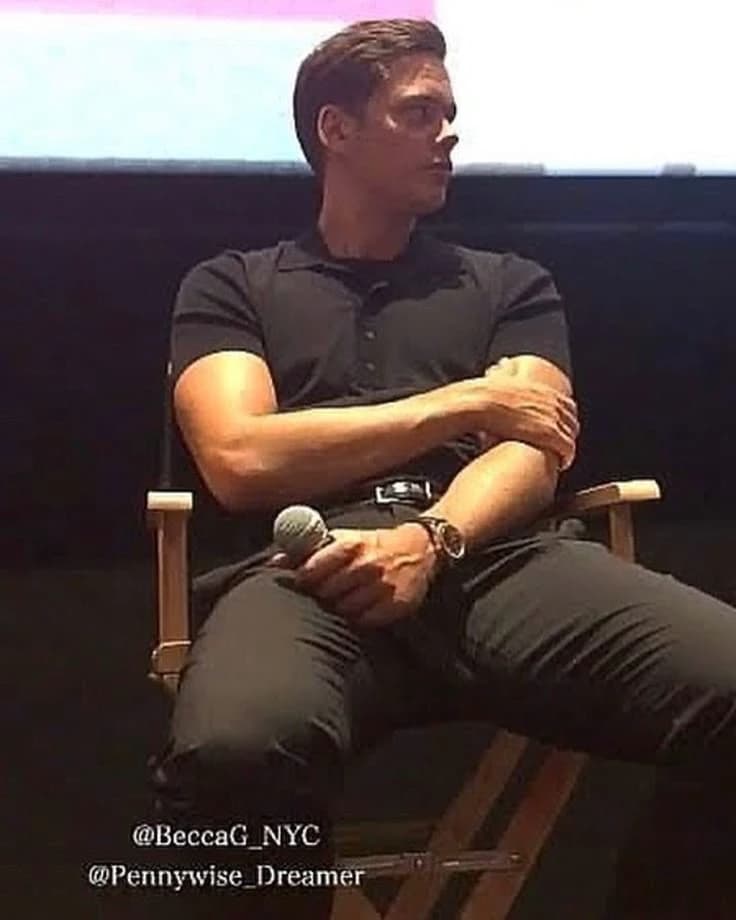 Bill skarsgård (my man) thumbnail