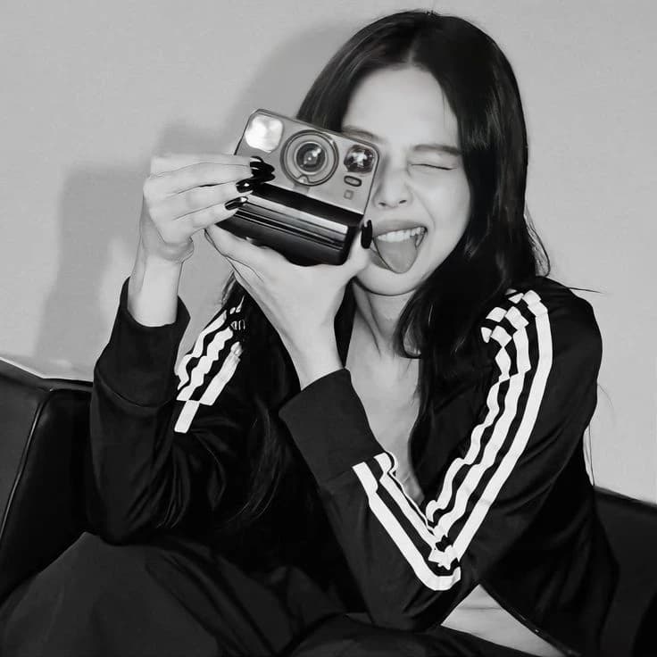 Jennie thumbnail