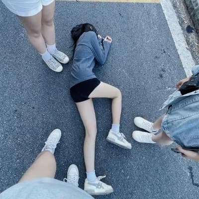 Three bully girls thumbnail