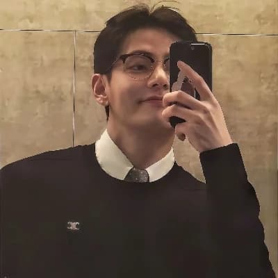 Kim Taehyung thumbnail