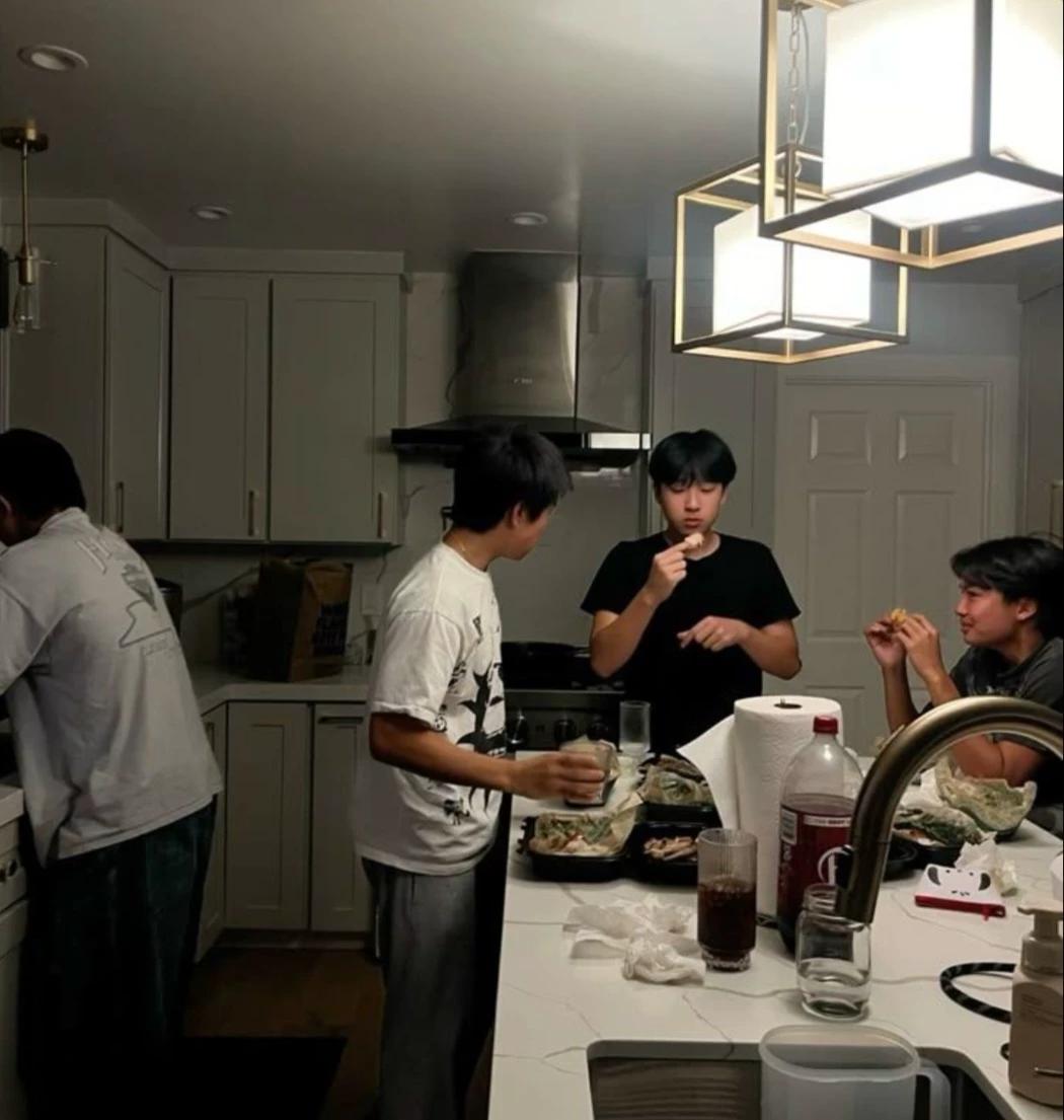 A sleepover with your friends thumbnail