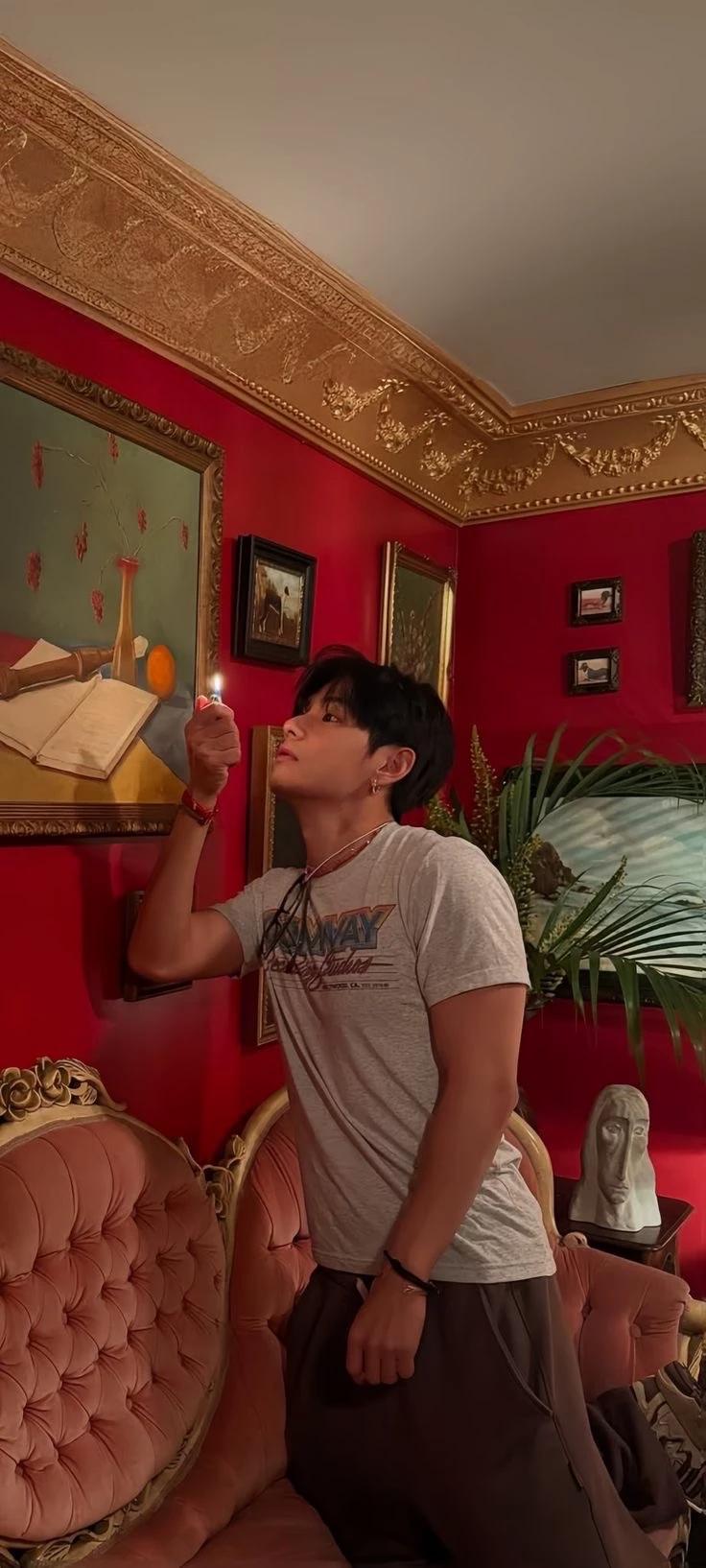 Kim Taehyung thumbnail