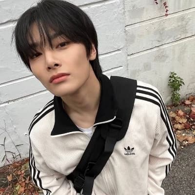 Jeongin thumbnail
