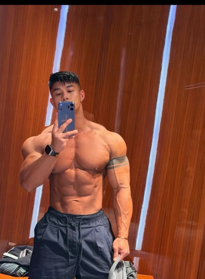 Ethan brown (name not translated) thumbnail