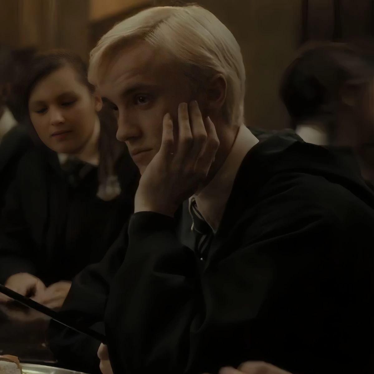 Draco Malfoy thumbnail