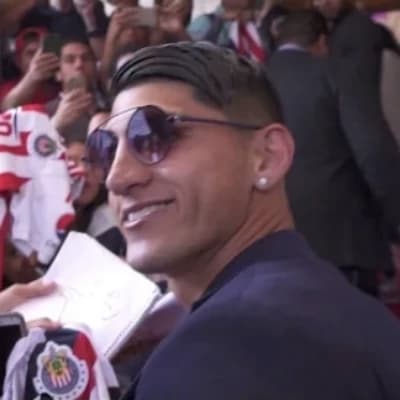 Alan Pulido thumbnail