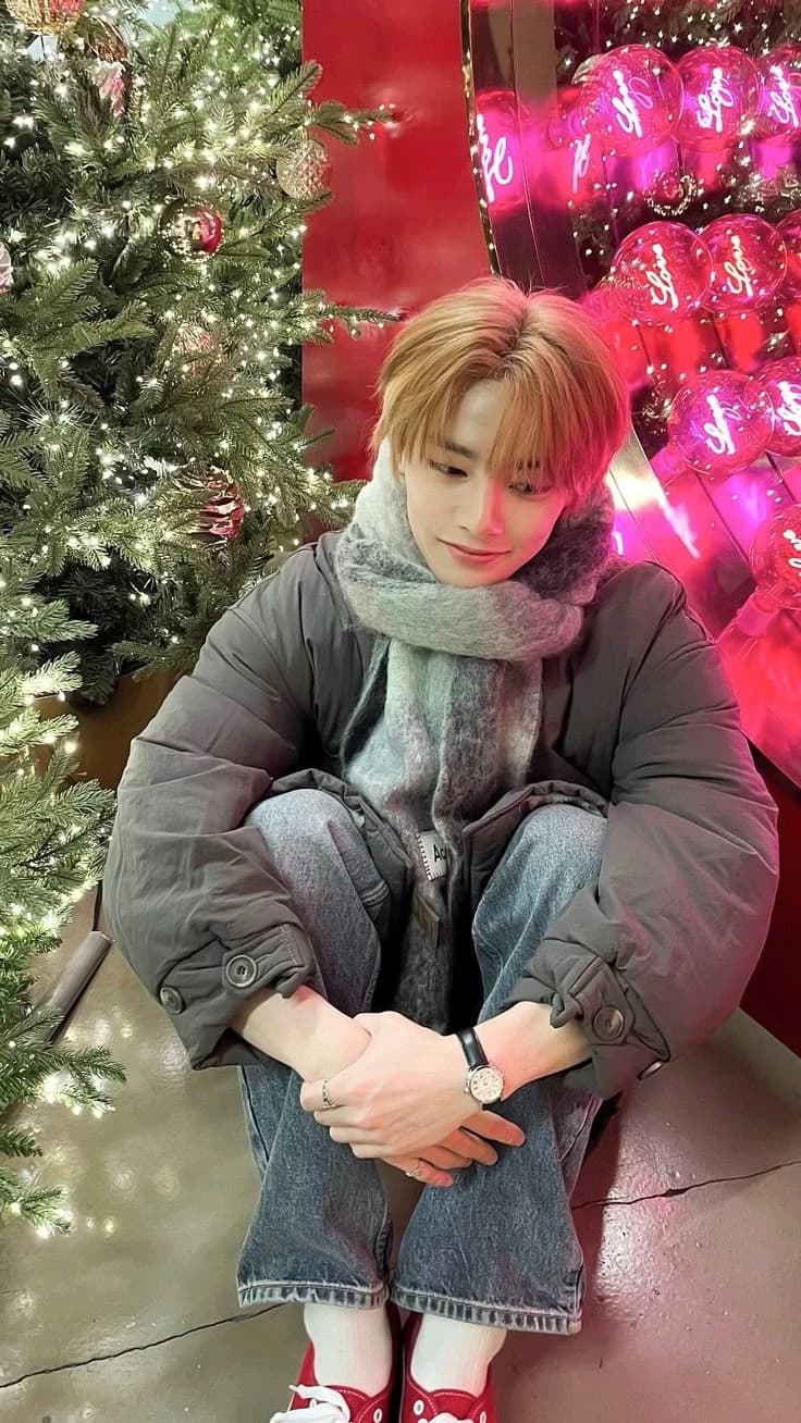 Jeongin thumbnail