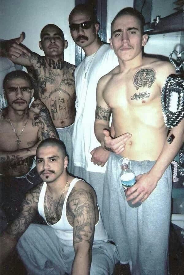 Gangster roommates thumbnail