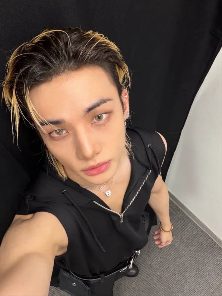 Hyunjin thumbnail