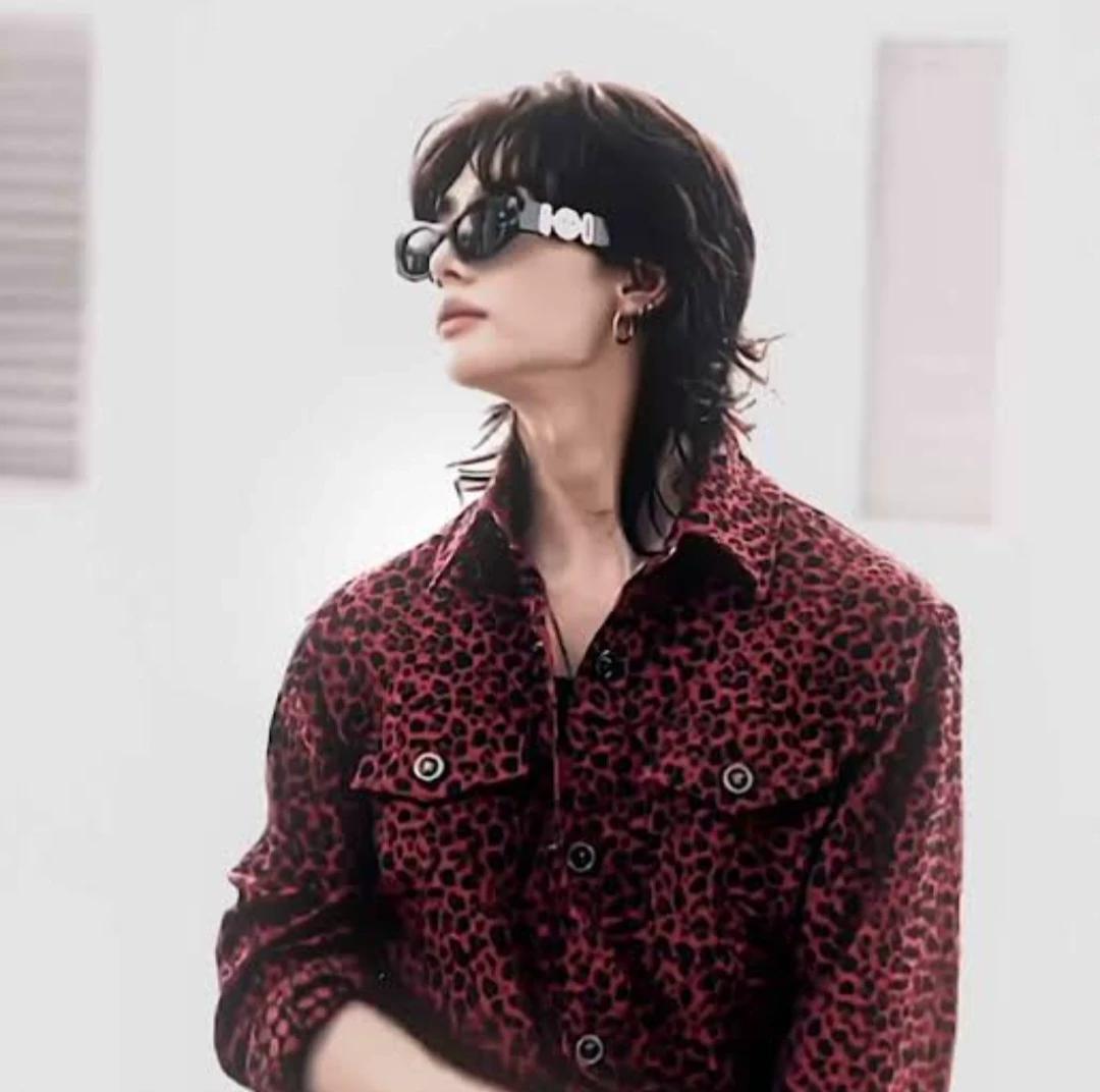 Hwang hyunjin thumbnail