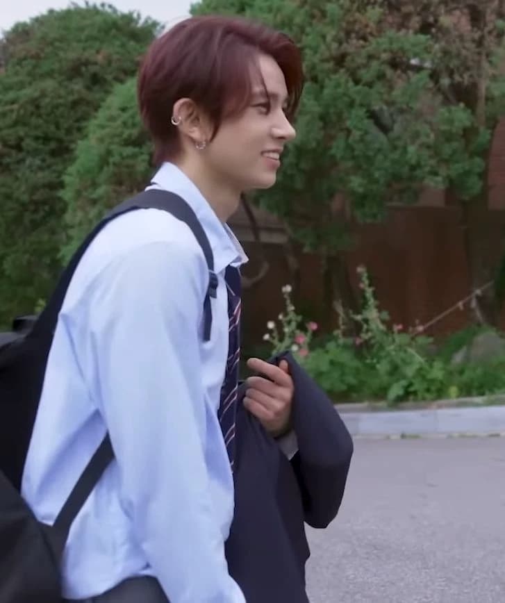 Lee Heeseung — ENHYPEN thumbnail