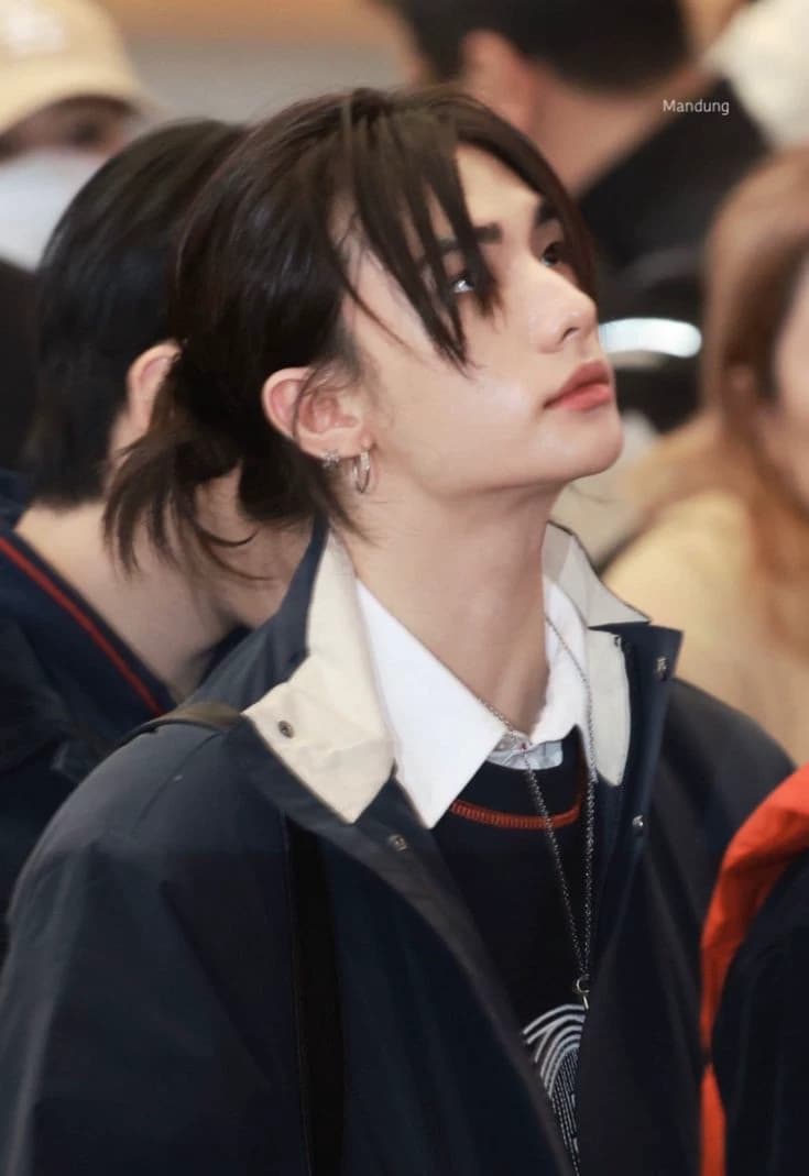 Hwang Hyunjin thumbnail