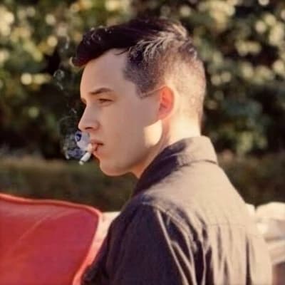 Mickey milkovich ❤️🖤 thumbnail