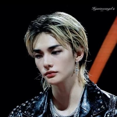 Hwang Hyunjin thumbnail
