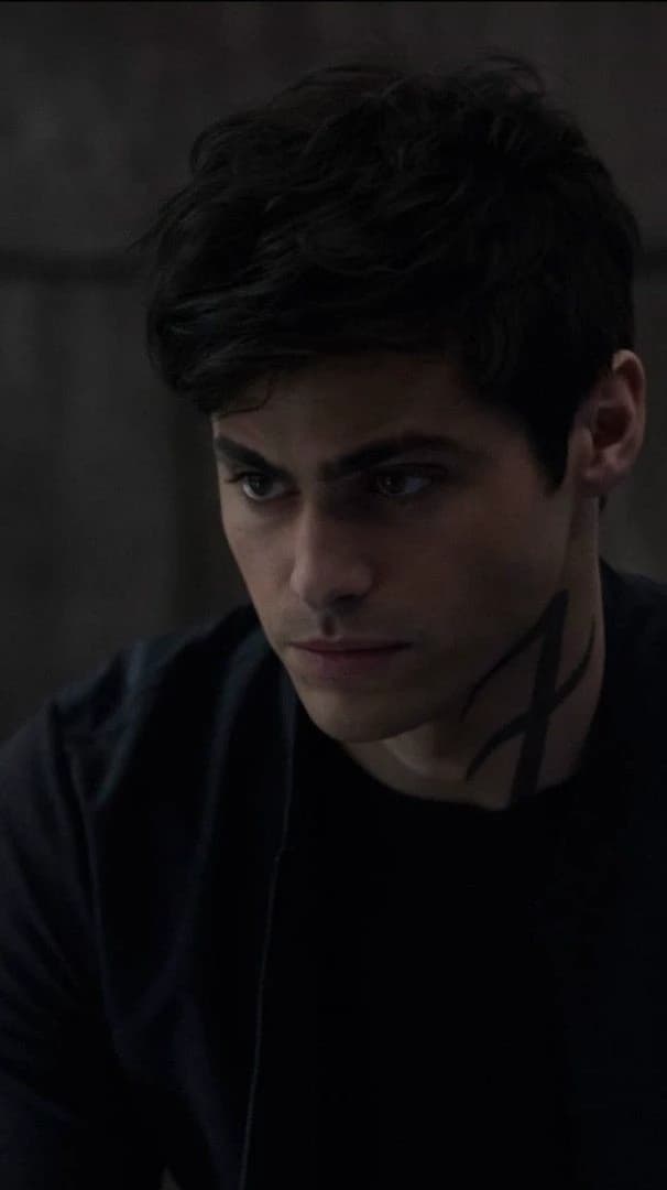 Alec Lightwood thumbnail