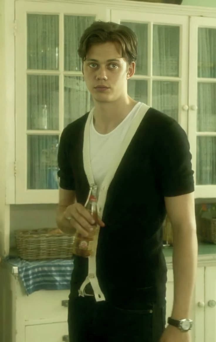 Bill Skarsgard thumbnail