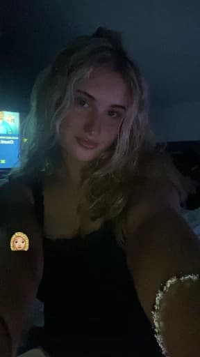 Kayla  thumbnail
