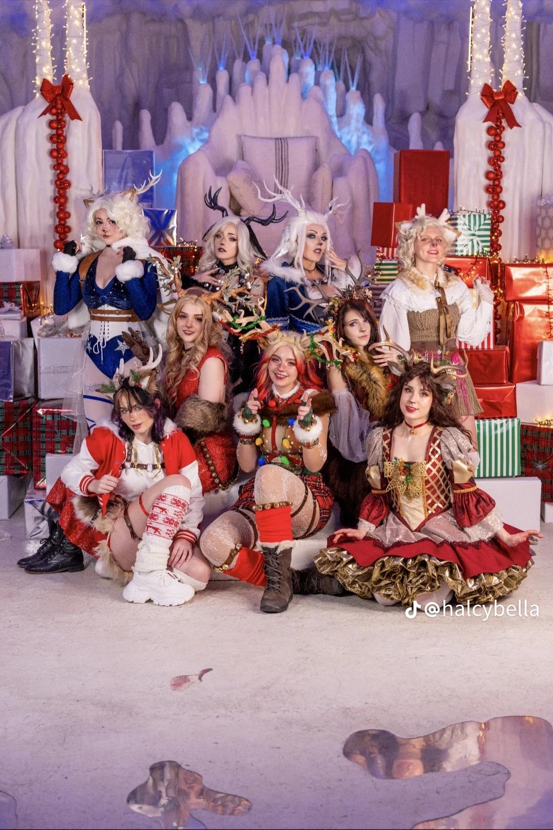 Santa's  raindeer crew  thumbnail