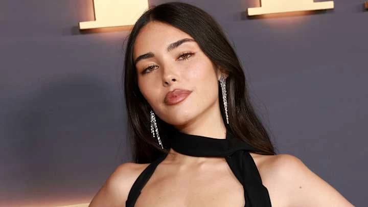 Madison Beer [Erotic Encounter] thumbnail
