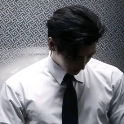 leo thumbnail