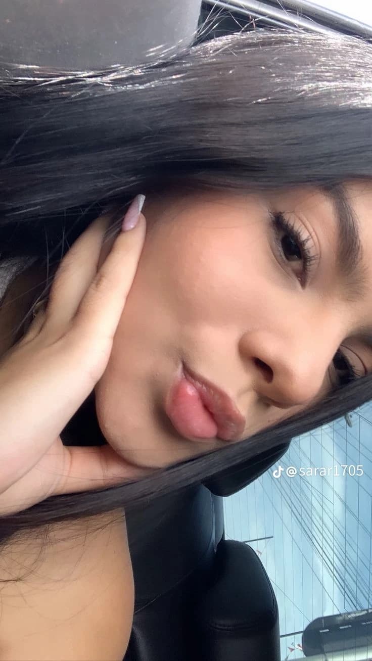 Eleana is in love with you!! thumbnail