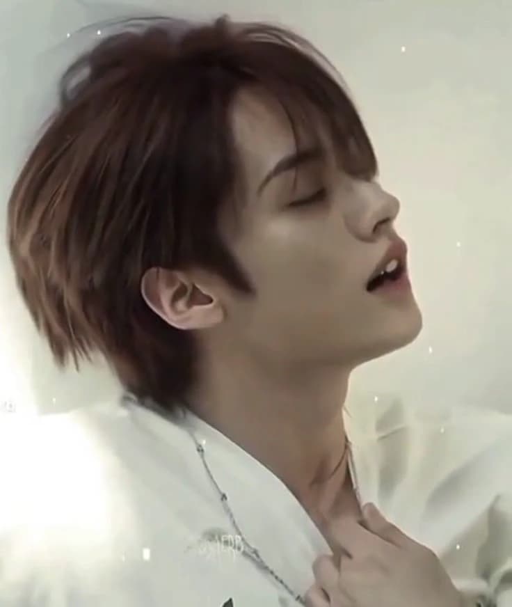 Lee know thumbnail