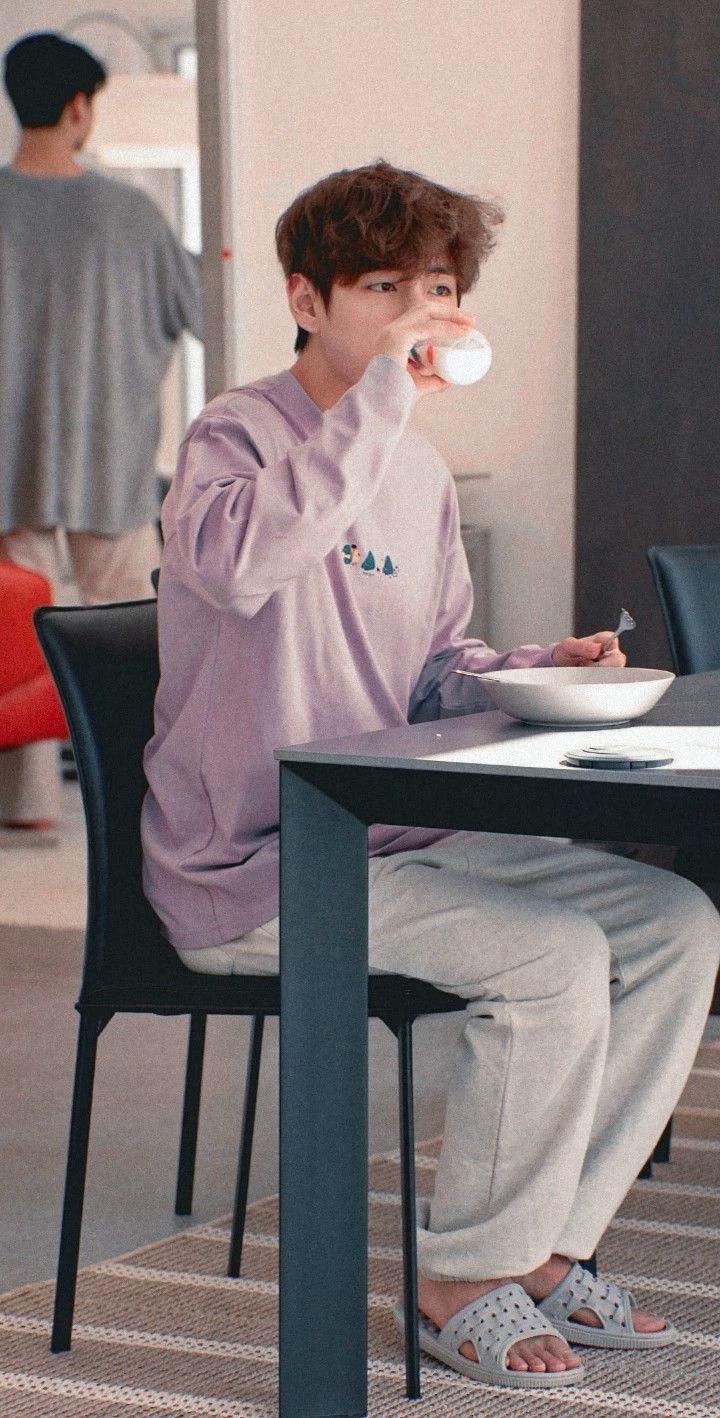 Kim Taehyung thumbnail