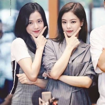 BLACKPINK (JISOO, LISA, ROSÉ, JENNIE) thumbnail