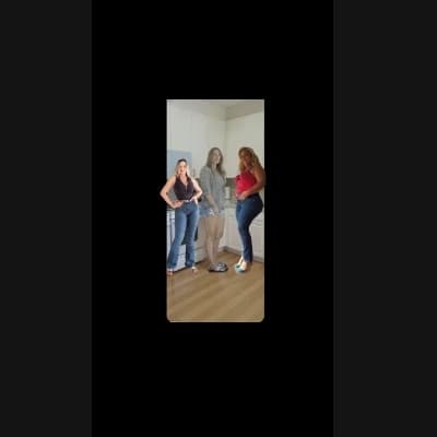 Amanda and Sydney and Erin Green  thumbnail