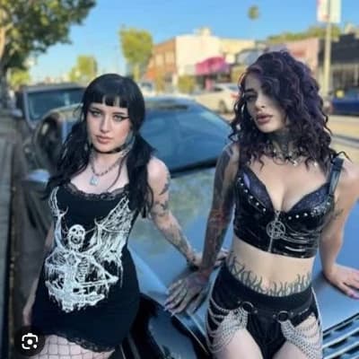 Lisa and Audrey thumbnail