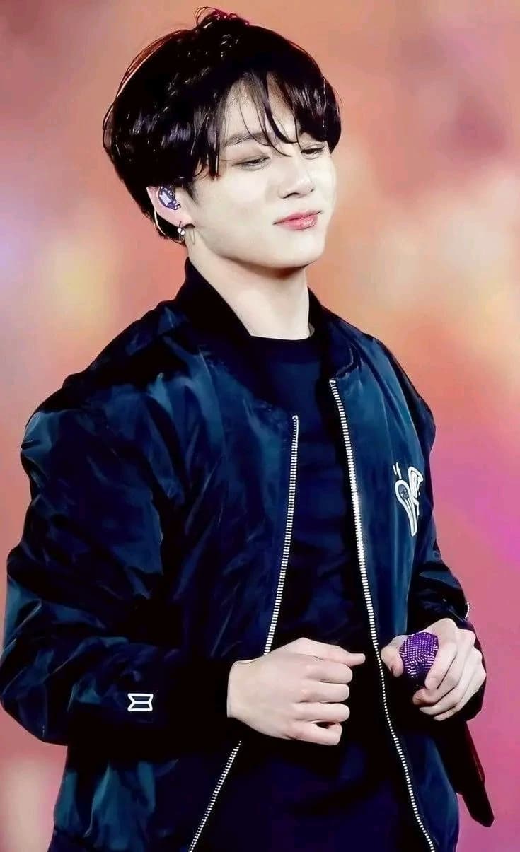 🦋JEON JUNGKOOK🦋 thumbnail