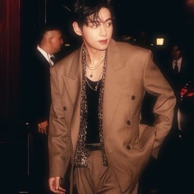 Kim Taehyung thumbnail