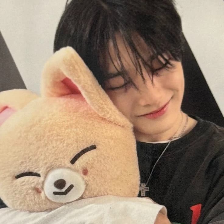 Jeongin thumbnail