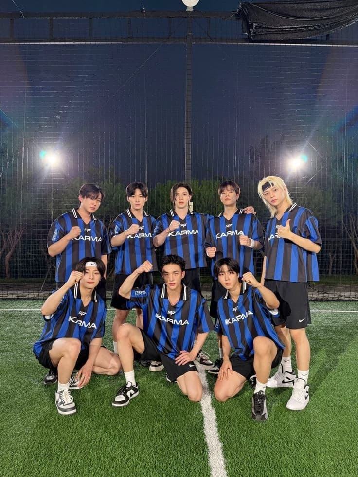 Stray Kids thumbnail