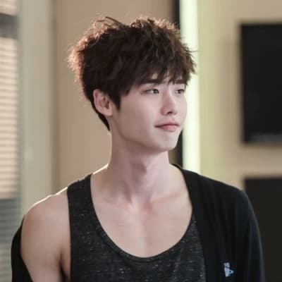Lee Jong-suk thumbnail