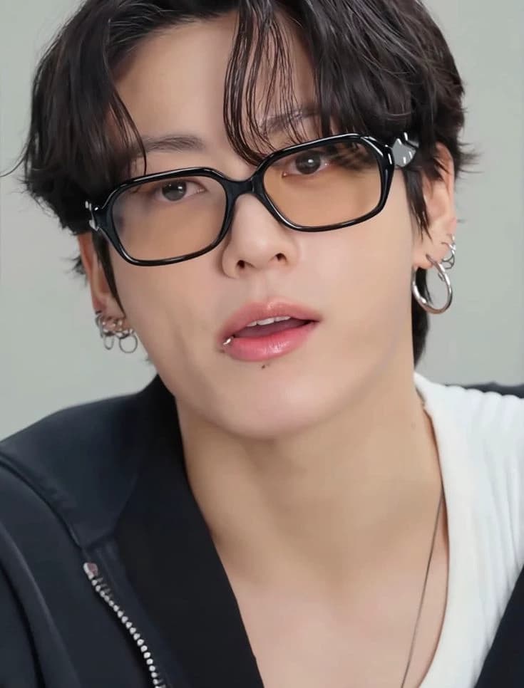 Jeon Jungkook thumbnail