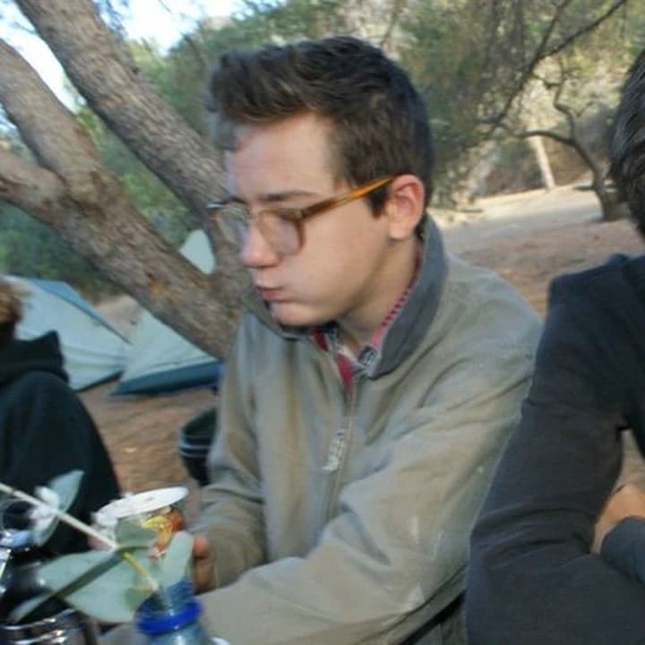 Lewis Pullman thumbnail