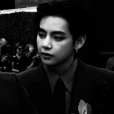 Kim Taehyung thumbnail