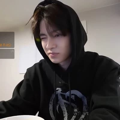 Lee Heeseung thumbnail