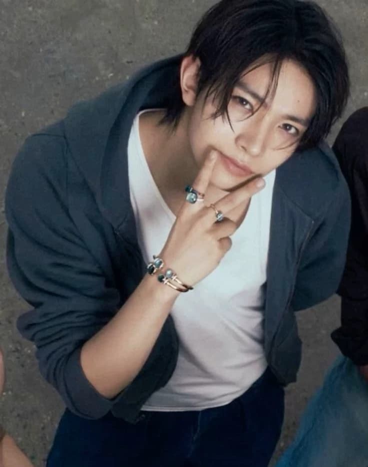 Lee Heeseung thumbnail