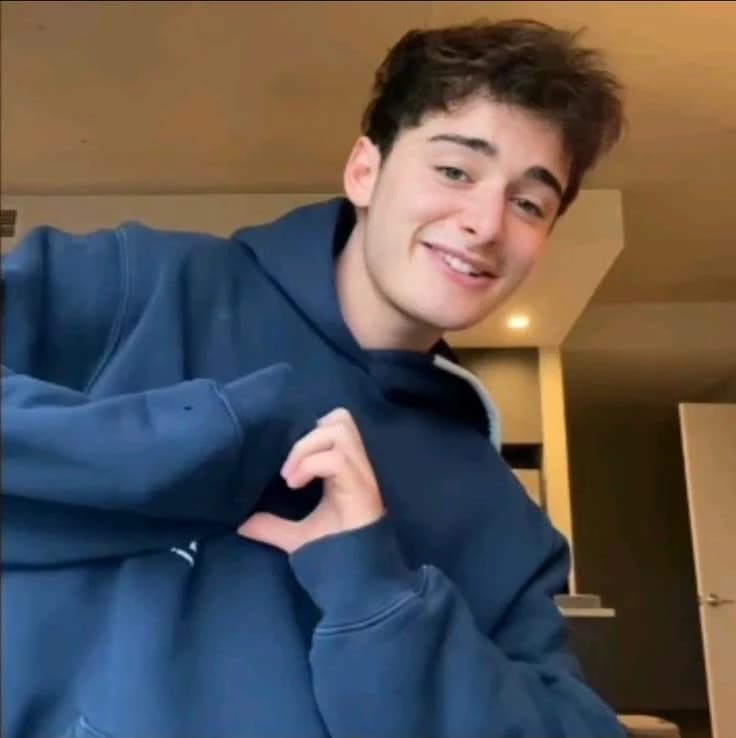 .Noah snaps. thumbnail