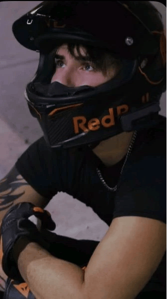 Alex thumbnail