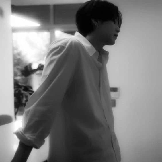 Yoongi, e Hoseok thumbnail