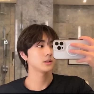 Yang Jungwon(양정원) thumbnail