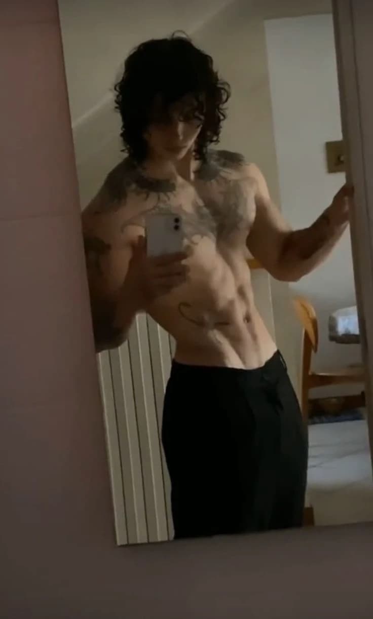𝒜𝓁ℯ𝓍 thumbnail